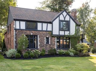 262 Ruskin Rd, Amherst, NY 14226