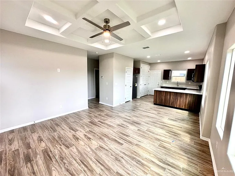 4004 Walnut Ave #3 — Photo 4
