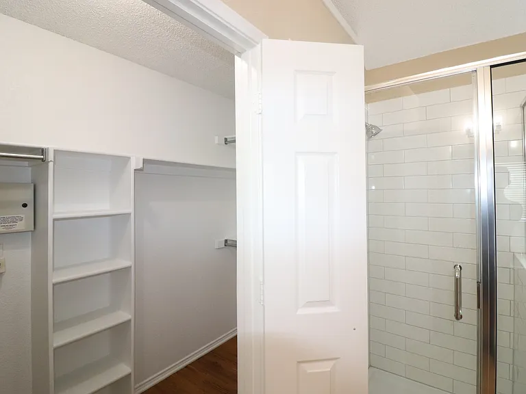 3711 Sycamore Ln — Photo 9