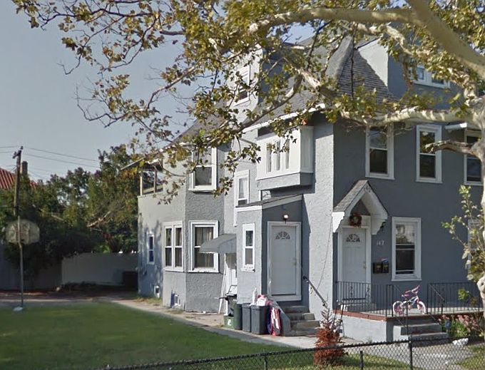 1st image of 142 E Market St