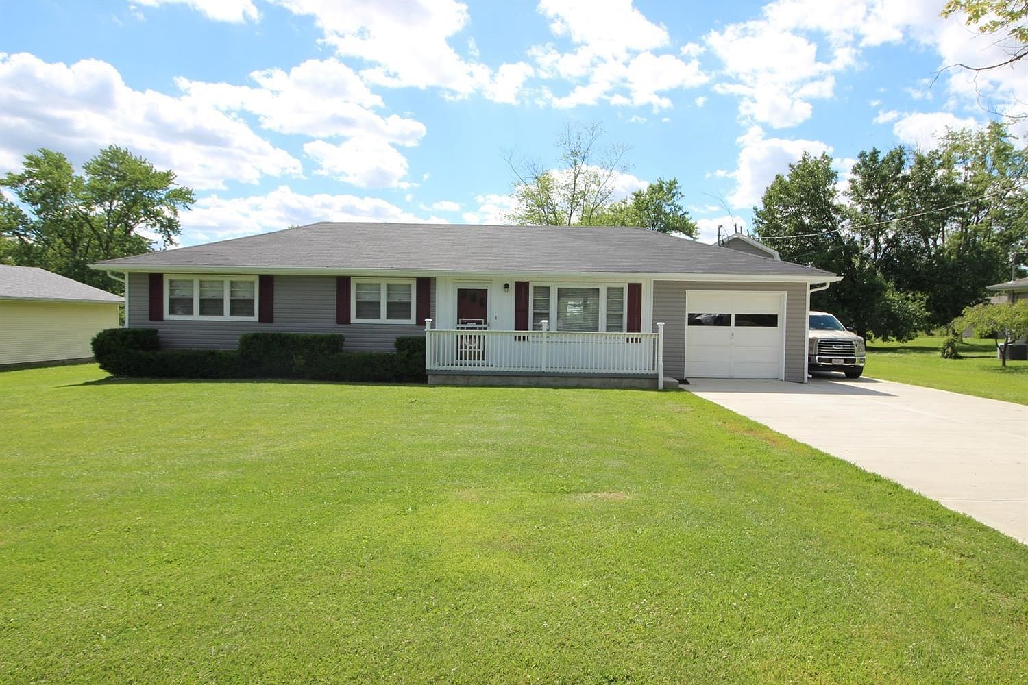 1409 Millville Oxford Rd, Hamilton, OH 45013 Zillow