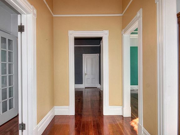3rd image of 309 25th St