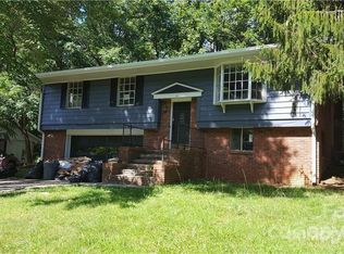 10 Waters Rd, Asheville, NC 28805