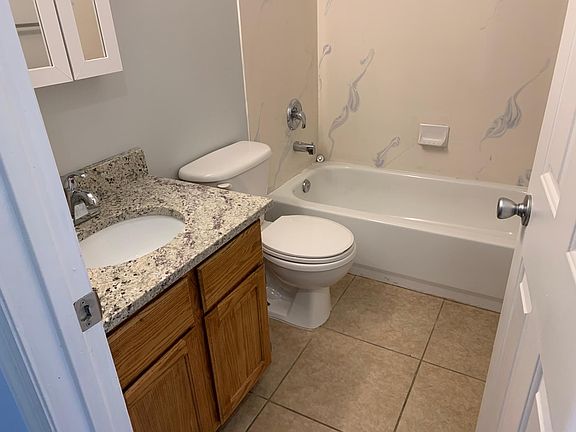 4th image of 3398 W Briar Dr