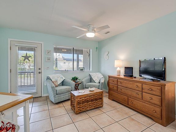4th image of 4114 Holiday Dr APT 16