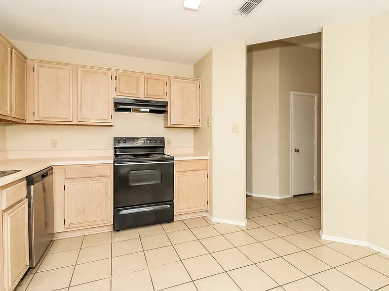 4001 Periwinkle Dr — Photo 10