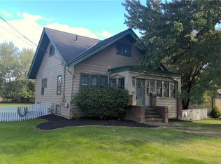 909 Gulf Rd, Elyria, OH 44035