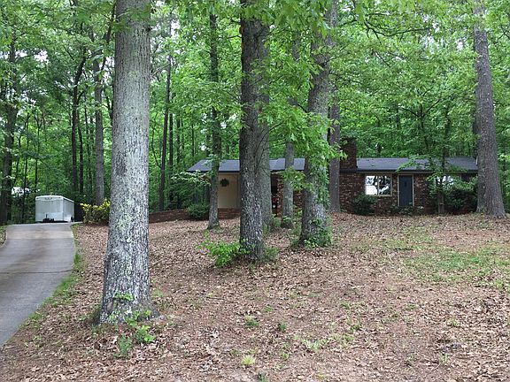 3rd image of 3132 Holly Springs Pkwy