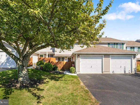 103 Spruce Ct #87, York, PA 17408