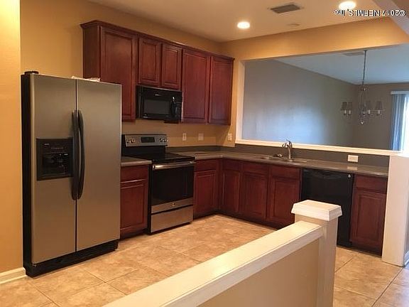 5th image of 4233 Crownwood Dr