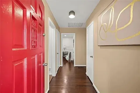 3 bed, 1712 sqft, $2,050 — Photo 4