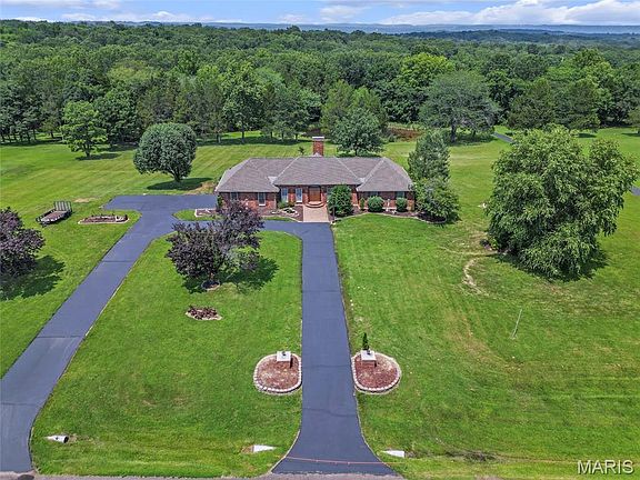 2nd image of 4885 Pioneer Rd