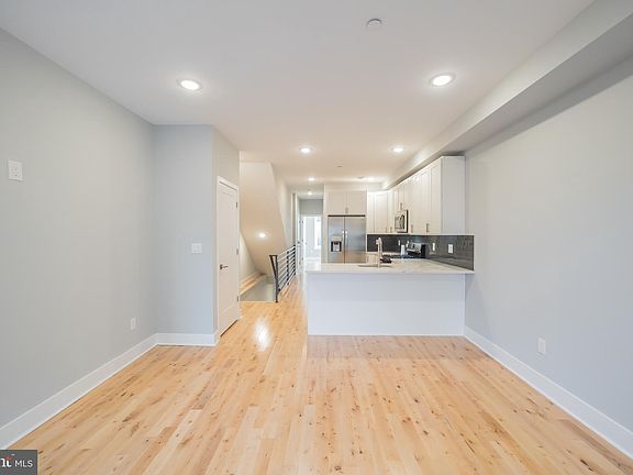 4th image of 2129 N 8th St #1