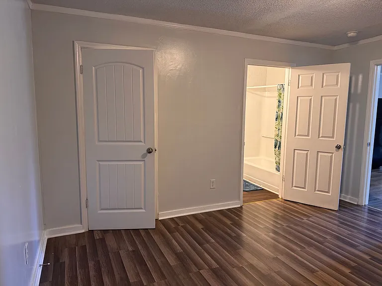 1240 Old Liberty Rd — Photo 10