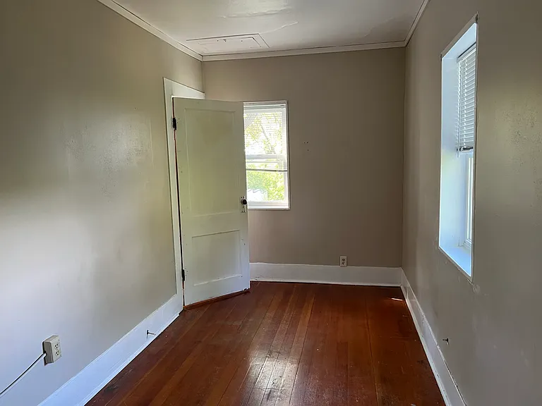 743 Eddy St #1/2 — Photo 5