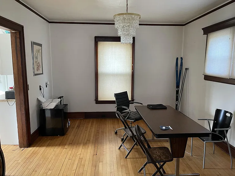 1008 W Huron St — Photo 6