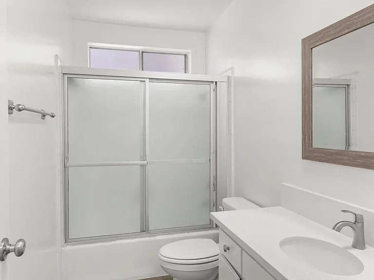 1419 S Bentley Ave #105 — Photo 18
