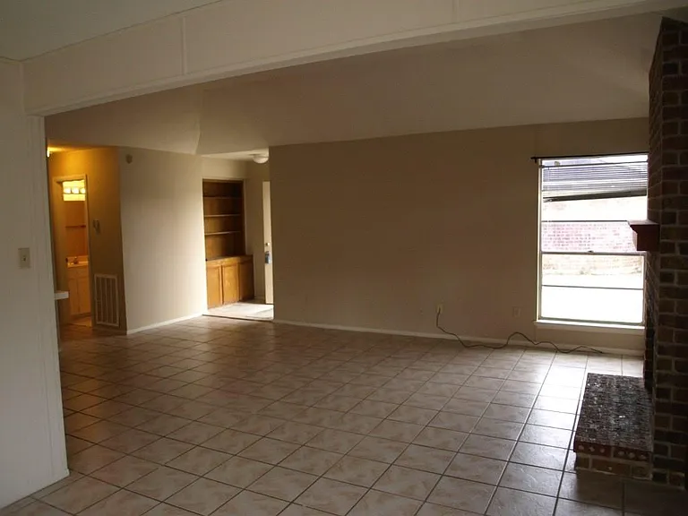 10806 Lynbrook Dr #B — Photo 14