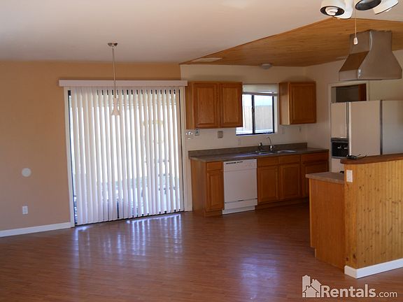 2nd image of 1426 E Lupine Ave