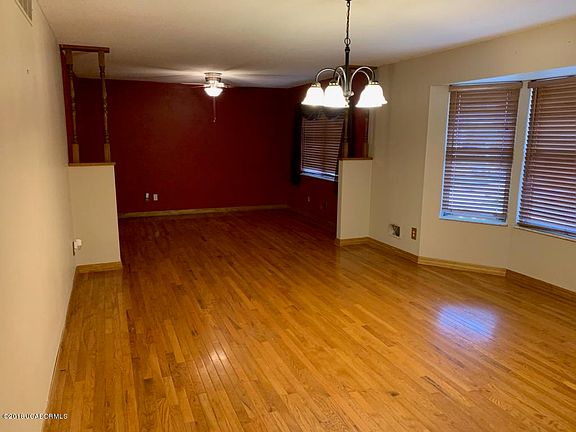 4th image of 204 Eastwood Dr