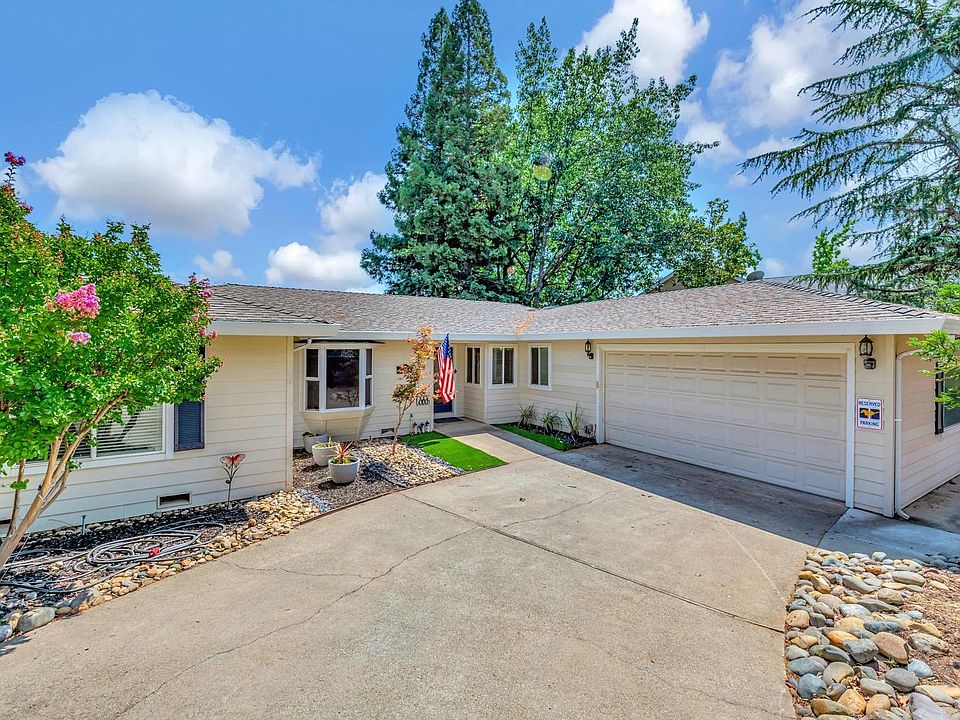 1st image of 2033 Crest Mar Cir