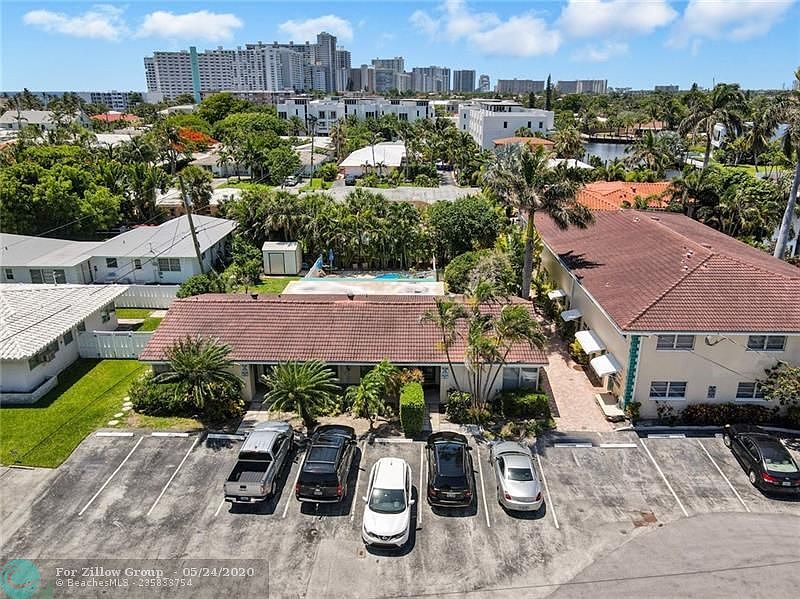 1st image of 228 Marine Ct