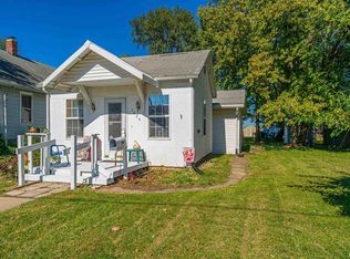 1624 Delavan St, Lincoln, IL 62656