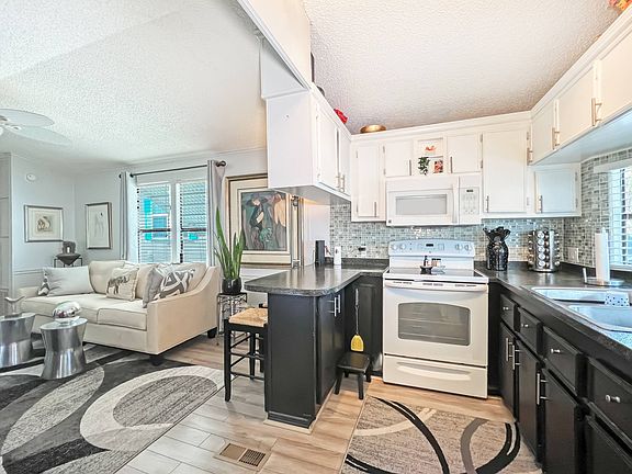 2nd image of 208 Tuscarora Trl