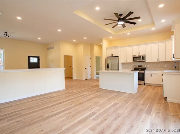 243 Cambridge Rd, Four Seasons, MO 65049