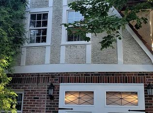 15 Groton St #B, Forest Hills, NY 11375