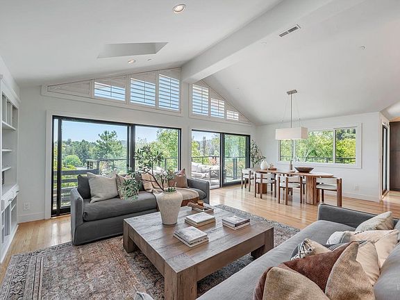 2nd image of 210 Hawthorne Avenue