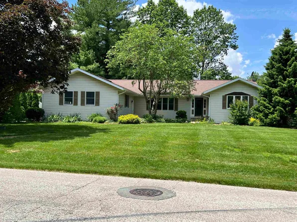 21 Sugarland Rd, Washington, IN 47501