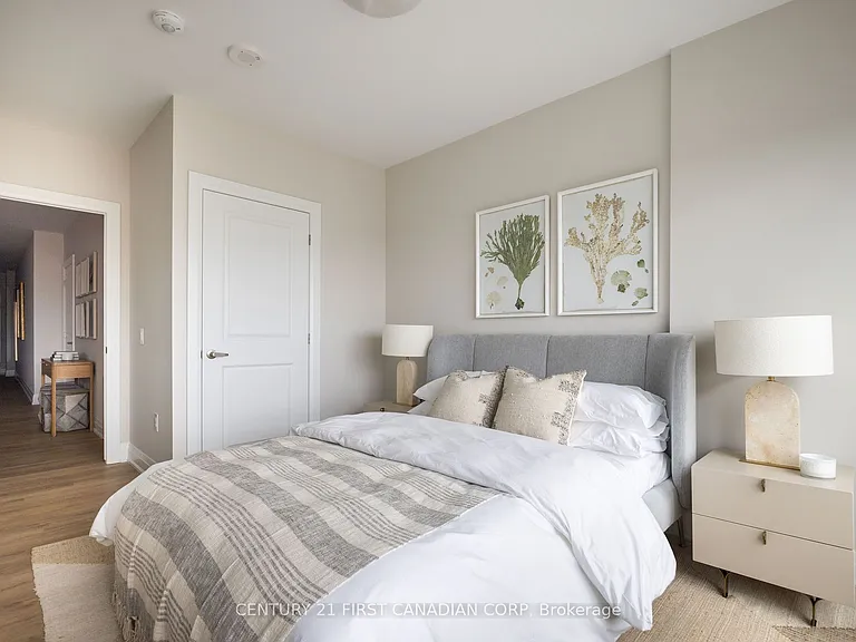 4286 King St E #1007 — Photo 8