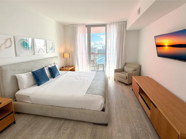 2602 E Hallandale Beach Blvd #1708 — Photo 13