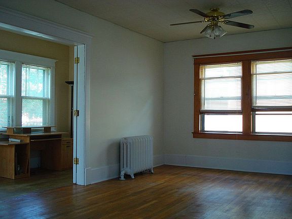 3rd image of 104 Palmer Ave
