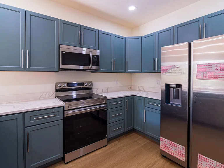 808 N Preston St — Photo 3