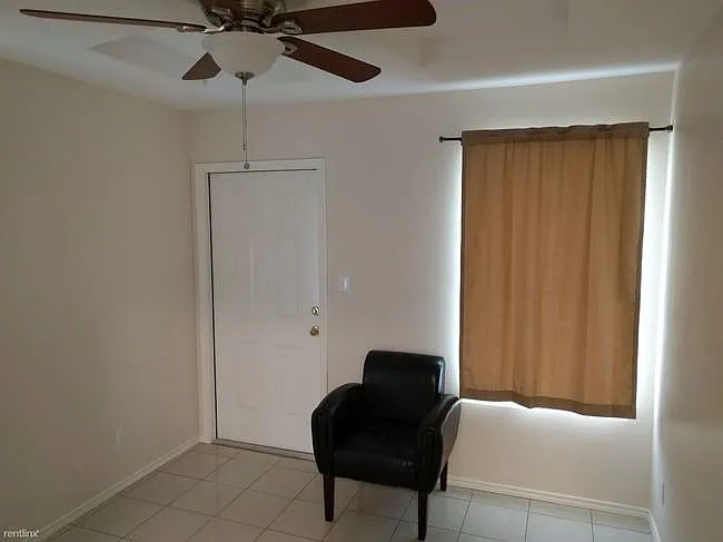 2810 Melanie Dr — Photo 7