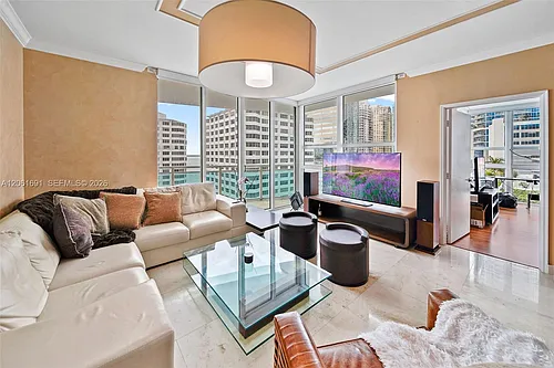 950 Brickell Bay Dr Photo 1