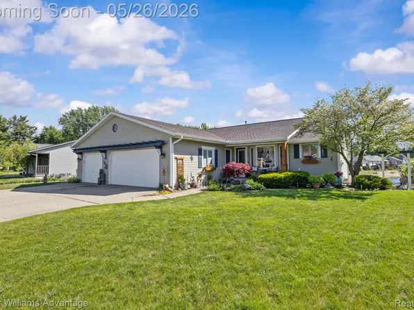 1456 Springbrook Dr, Jenison, MI 49428