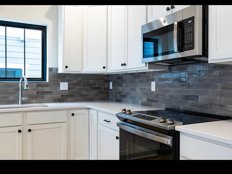 2724 SW 24th Ln — Photo 31