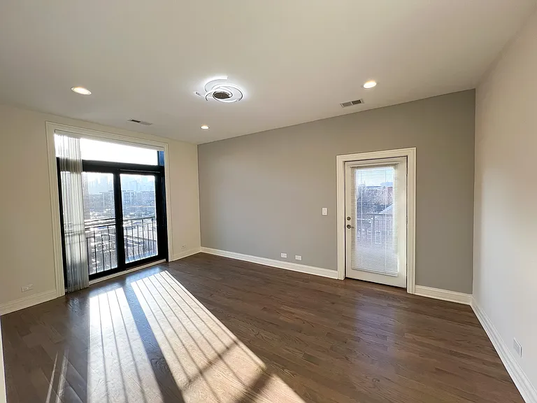 1701 W Chicago Ave #3 — Photo 13