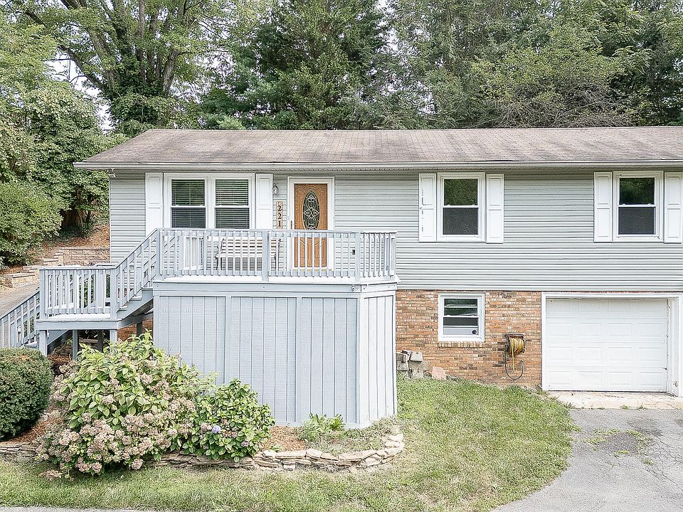 1st image of 221 Old Parker Private Dr