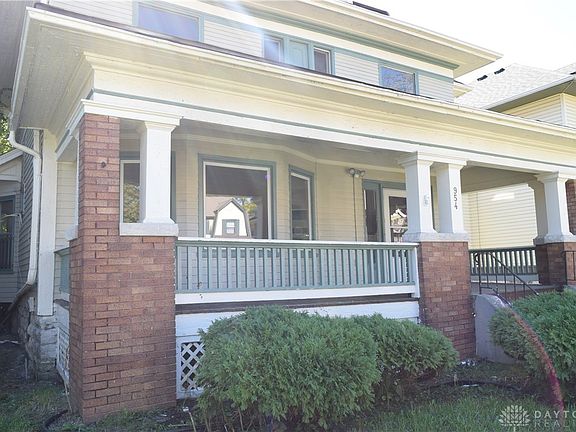 5th image of 954 Manhattan Ave