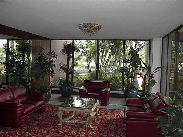 320 Liliuokalani Ave — Photo 27