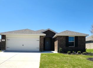 365 Wildrose Cir, Cleburne, TX 76033