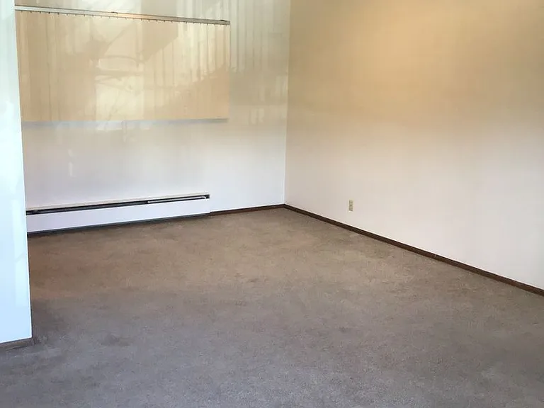 Spring Apartments — Photo 1