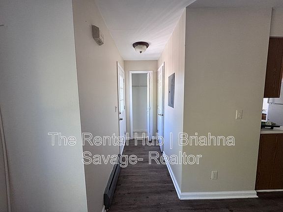 2nd image of 7 Delia Ct Floor 2