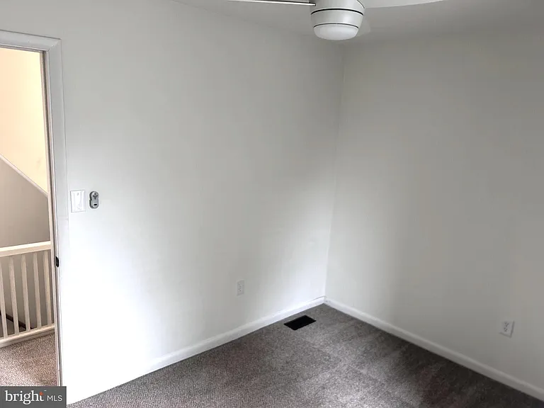 220 Sheas Ter — Photo 26