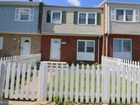 2460 Kilpatrick Pl, Dumfries, VA 22026