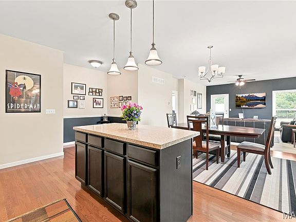 5th image of 226 City Gate Ln